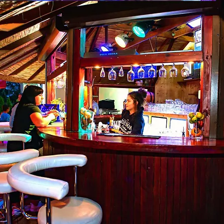 & Restaurant - Jastrzebia Gora Отель Rozewie
